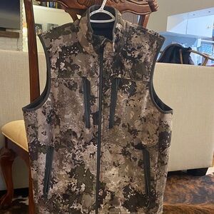 Cabela's Men's Camouflage Outdoor Vest